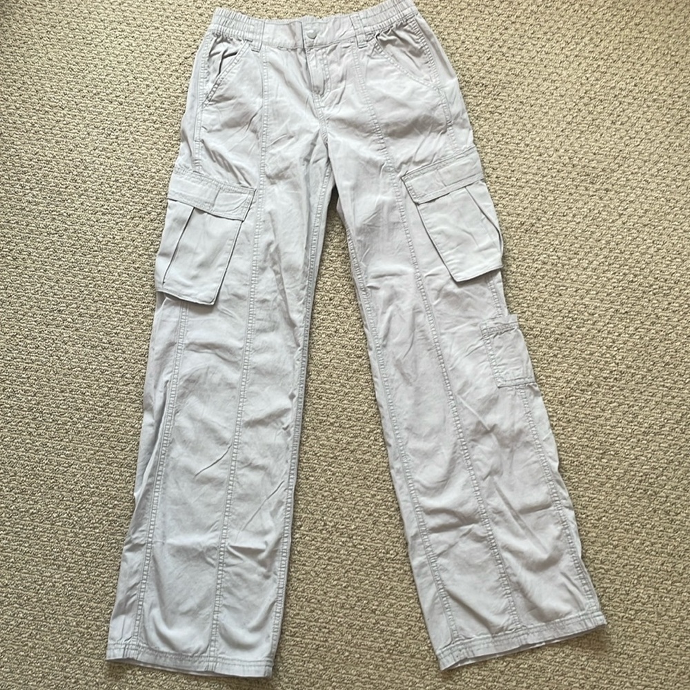 NWT H&M LIGHT GREY CARGO PANTS